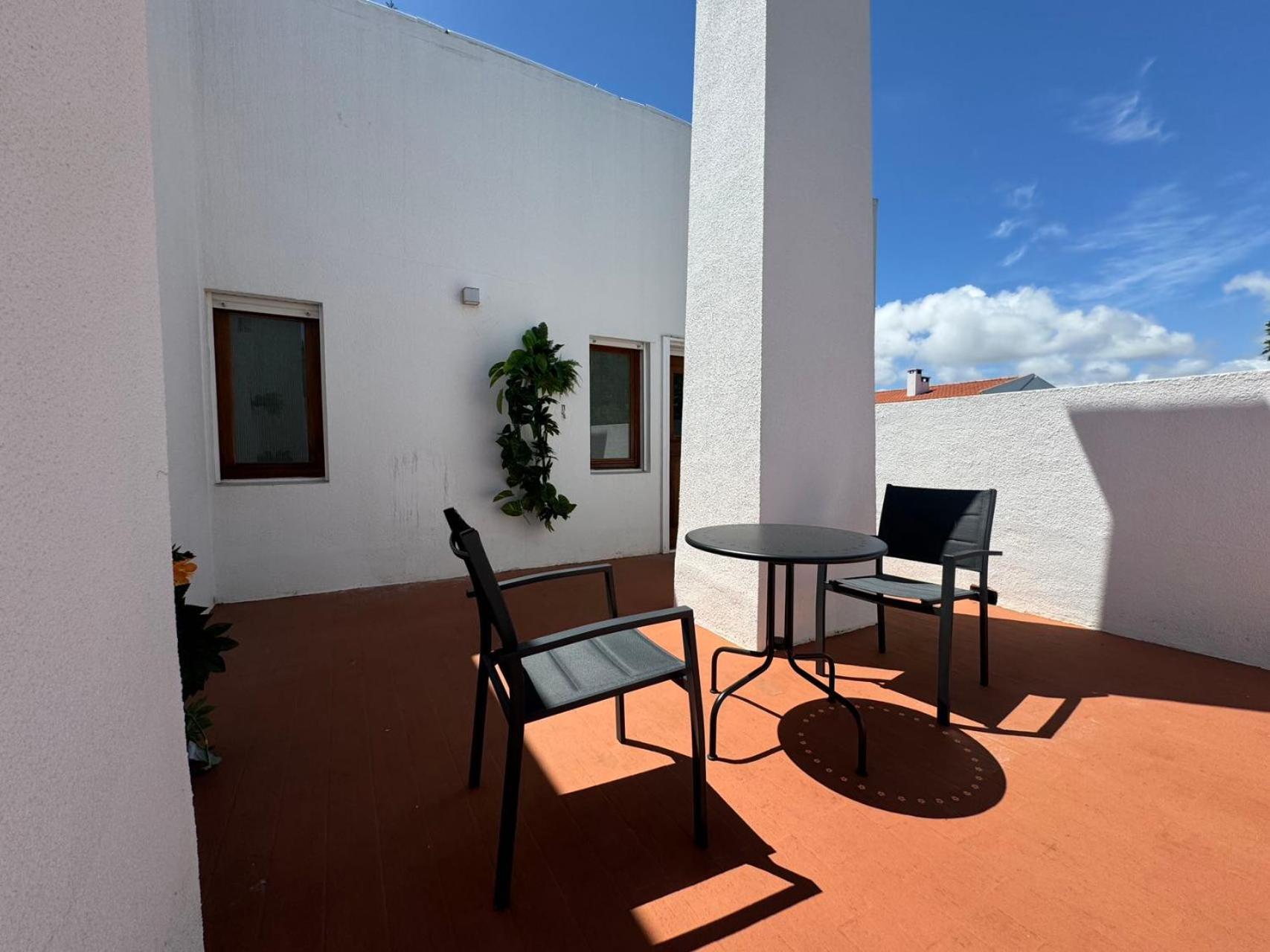 Aomo Art Space Hostel Oeiras Kültér fotó
