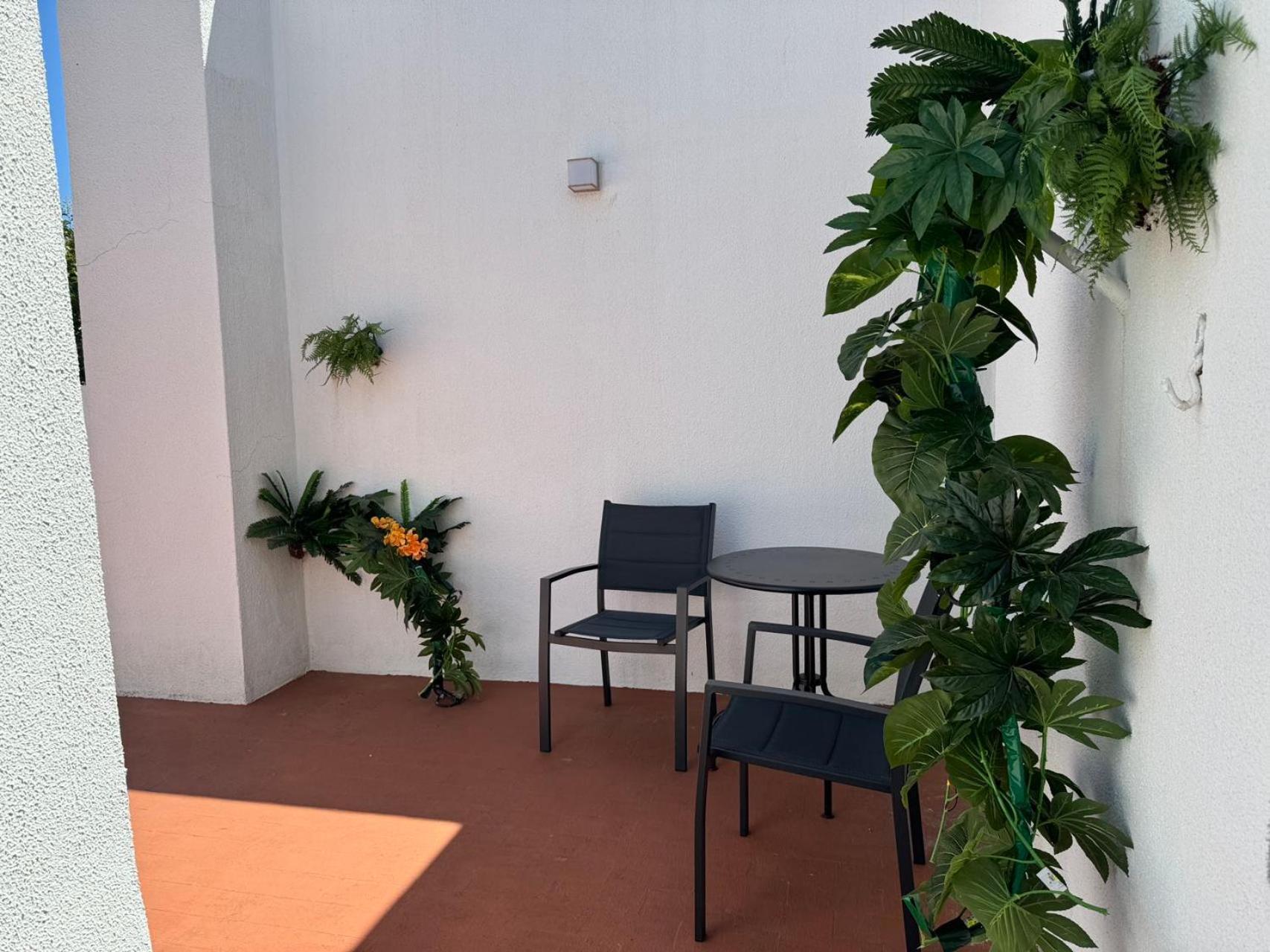 Aomo Art Space Hostel Oeiras Kültér fotó